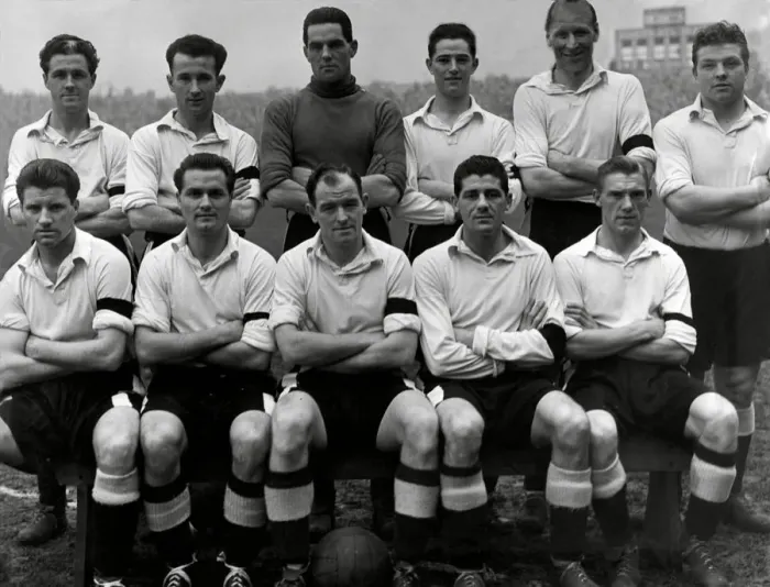 Framed Print : Cardiff City F. C. 1956 Framed Print : Cardiff City F. C. 1956