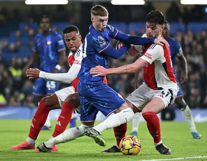 Framed Print : Chelsea v Arsenal (1.1) at Stamford Bridge