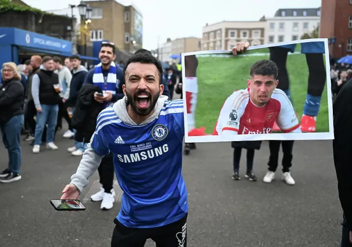 Framed Print : Chelsea v Arsenal (1.1) at Stamford Bridge