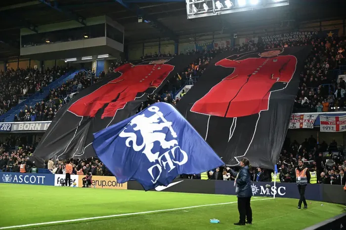 Framed Print : Chelsea v Arsenal (1.1) at Stamford Bridge