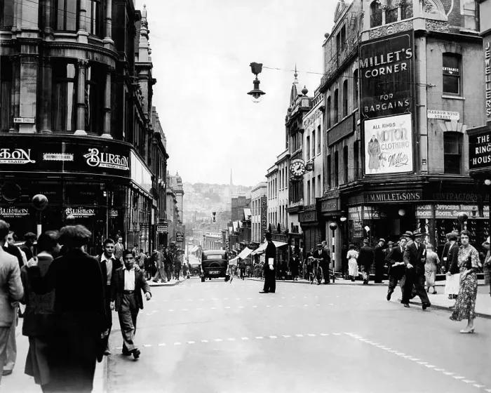 Framed Print : Dolphin Square in Bristol 1936