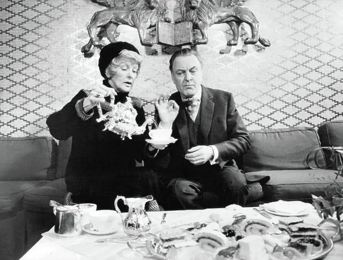 Framed Print : Elaine Stritch and Donald Sinden Framed Print : Elaine Stritch and Donald Sinden