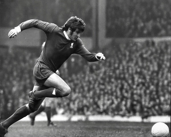 Emlyn Hughes in action for Liverpool 1972