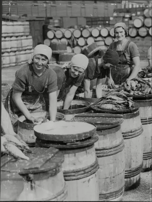 Framed Print : Fish packers in 1933 Framed Print : Fish packers in 1933