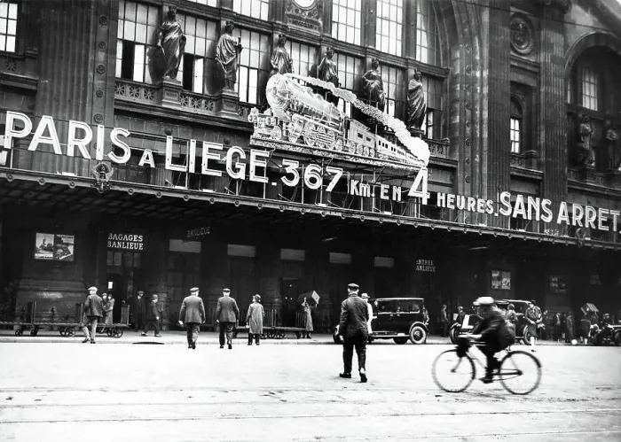 Framed Print : The Gare du Nord, Paris pictured in 1930 Framed Print : The Gare du Nord, Paris pictured in 1930