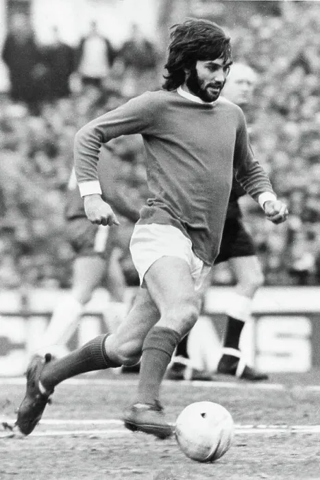 Framed Print : George Best in action 1970 Framed Print : George Best in action 1970