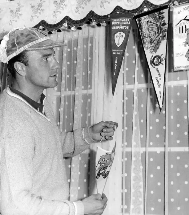 Framed Print : George Cohen, Fulham F. C. footballer, wearing his England cap Framed Print : George Cohen, Fulham F. C. footballer, wearing his England cap