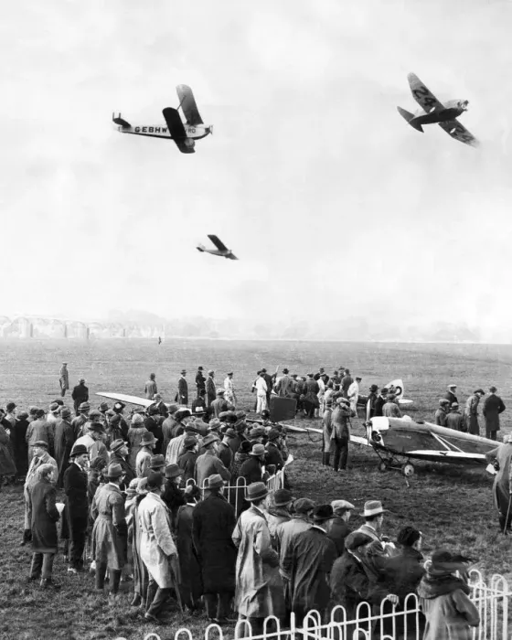 Framed Print : Gliders at Hendon 1923 Framed Print : Gliders at Hendon 1923