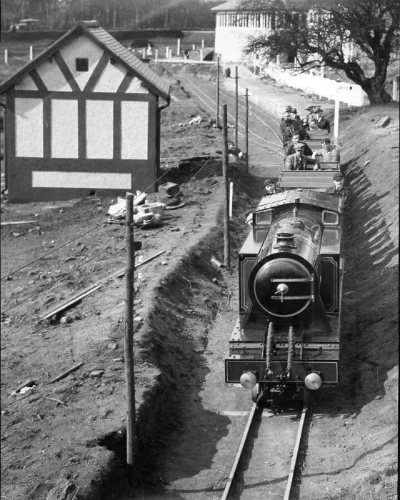 Framed Print : Golden Acre Park miniature railway in Leeds 1932