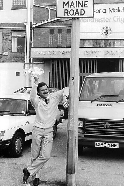 Gordon Davies at Maine Road, he had signed for Manchester City 1985