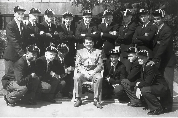 Graham Taylor, Aston Villa F. C. manager with the 15 graduates at the GM Vauxhall FA National School 1990