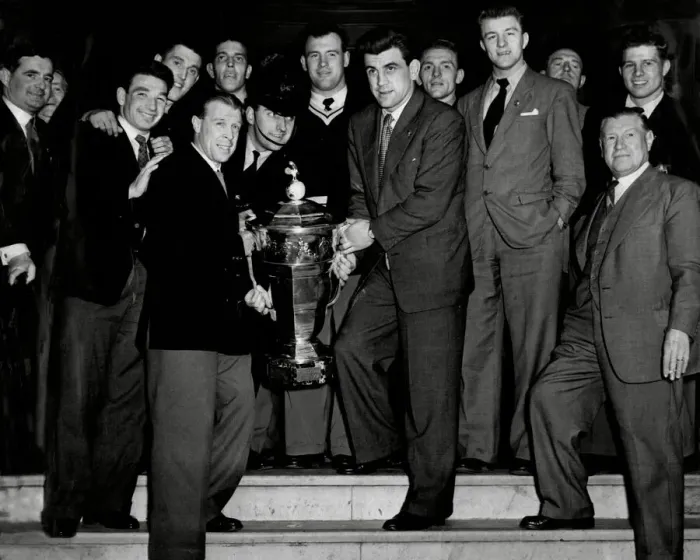 Framed Print : Great Britain Rugby League team with the Rugby League World Cup 1954 Framed Print : Great Britain Rugby League team with the Rugby League World Cup 1954