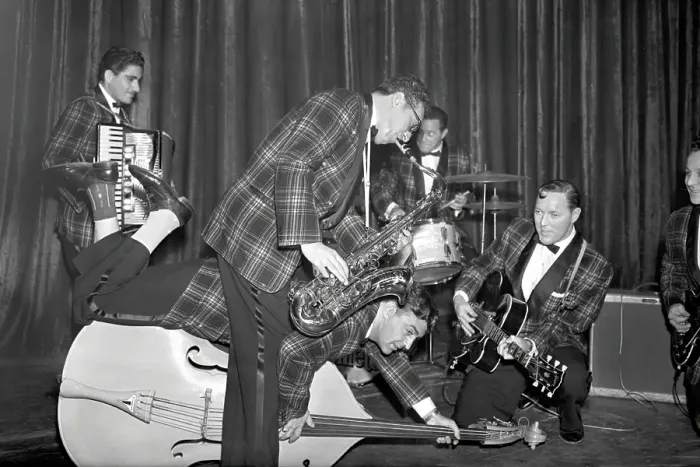 Framed Print : Bill Haley and the Comets in London 1957 Framed Print : Bill Haley and the Comets in London 1957