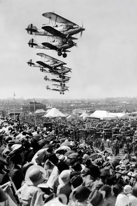 Framed Print : Hawker Audax in formation at Hendon 1935 Framed Print : Hawker Audax in formation at Hendon 1935