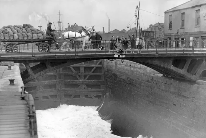 Framed Print : Humber Dock Sluice Gates in Hull 1949 Framed Print : Humber Dock Sluice Gates in Hull 1949
