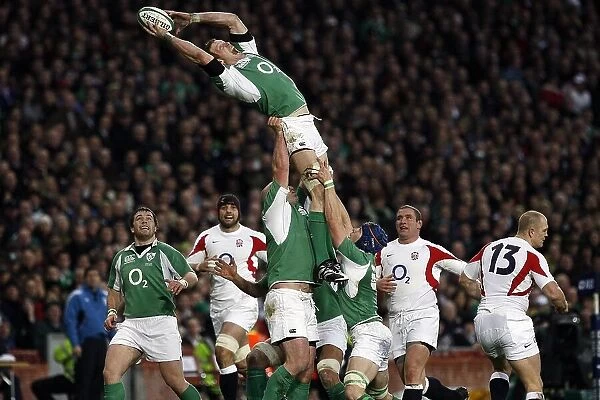 Ireland's Paul O'Connell claims high ball against England