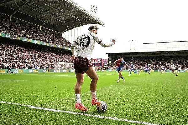 Jack Grealish in action Soul of Sport Selhurst Crystal Palace v Manchester City 2024