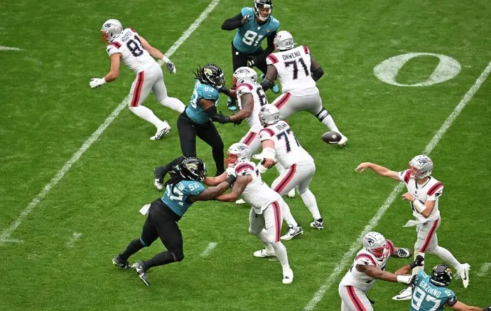 Framed Print : Jacksonville Jaguars v New England Patriots. Wembley stadium, London 2024 Framed Print : Jacksonville Jaguars v New England Patriots. Wembley stadium, London 2024