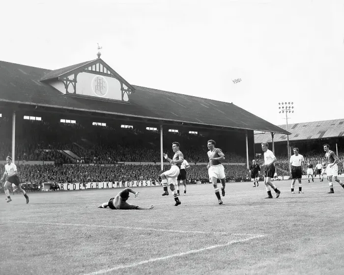 Framed Print : Jimmy Greaves scores for Chelsea at White Hart Lane on his First Division debut in 1957 Framed Print : Jimmy Greaves scores for Chelsea at White Hart Lane on his First Division debut in 1957