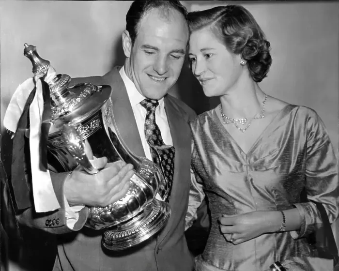 Framed Print : Jimmy Scoular and wife Joyce admiring the FA Cup trophy after Newcastle United victory in 1955 Framed Print : Jimmy Scoular and wife Joyce admiring the FA Cup trophy after Newcastle United victory in 1955