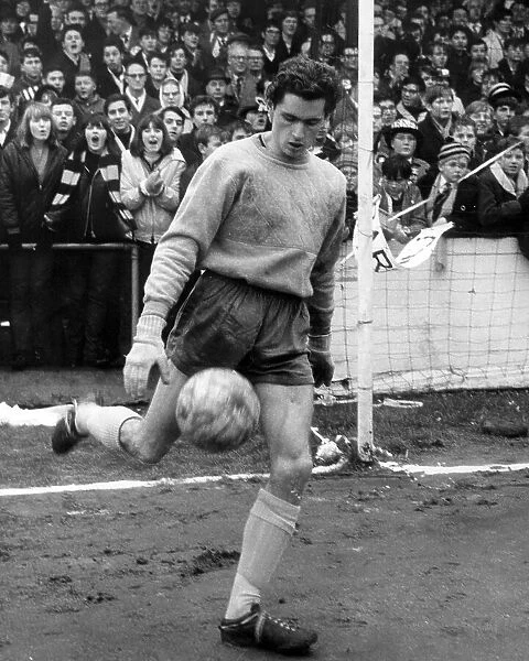 John Barr, Barnet F.C. goalkeeper in action