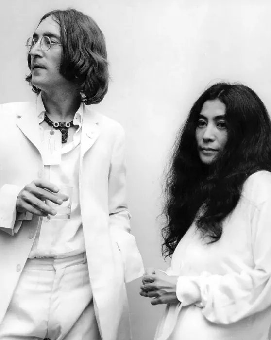 Framed Print : John Lennon and Yoko Ono 1968 Framed Print : John Lennon and Yoko Ono 1968