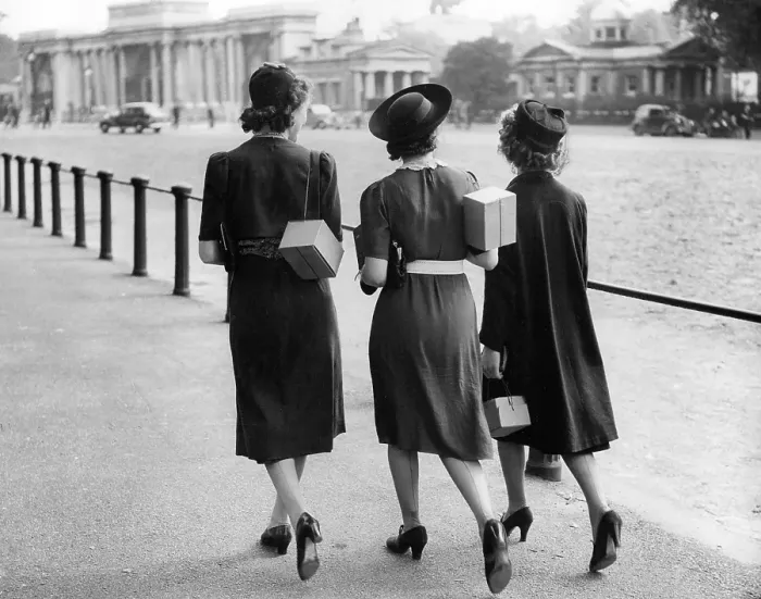 Framed Print : Ladies with gas masks 1939 Framed Print : Ladies with gas masks 1939