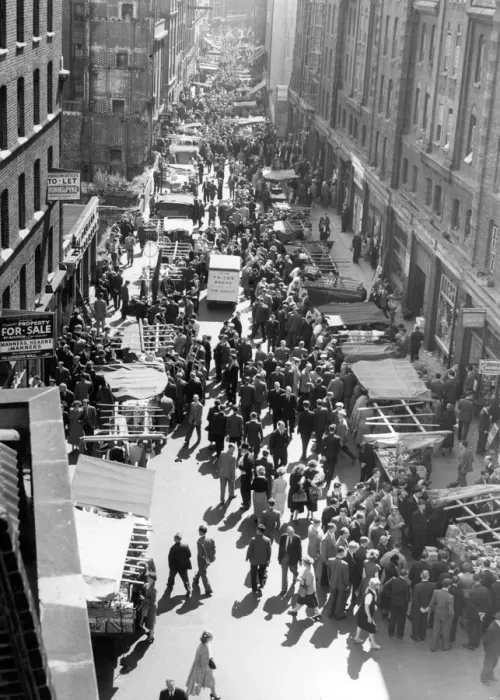 Framed Print : Leather Lane Market 1953 Framed Print : Leather Lane Market 1953