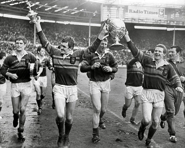 Leeds players with the Rugby League Challenge Cup 1968