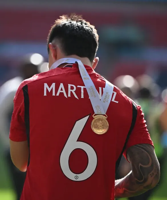 Framed Print : Lisandro Martinez with his FA Cup medal Framed Print : Lisandro Martinez with his FA Cup medal