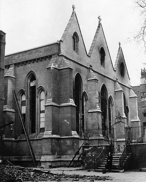 London in the Blitz Temple Church air raid 18