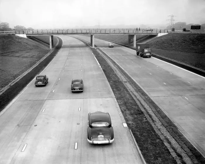 Framed Print : The M1 near Luton shortly after opening Framed Print : The M1 near Luton shortly after opening