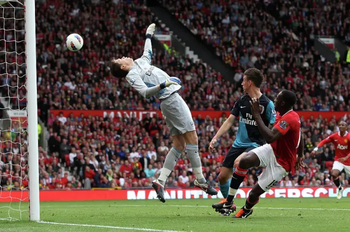 Framed Print : Man Utd's Danny Welbeck scores Framed Print : Man Utd's Danny Welbeck scores