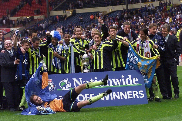 Manchester City celebrate promotion in 1999
