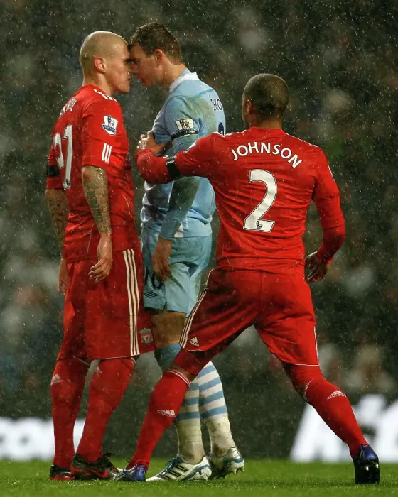 Framed Print : Manchester City v Liverpool. Dzeko clashes with Skrtel Framed Print : Manchester City v Liverpool. Dzeko clashes with Skrtel