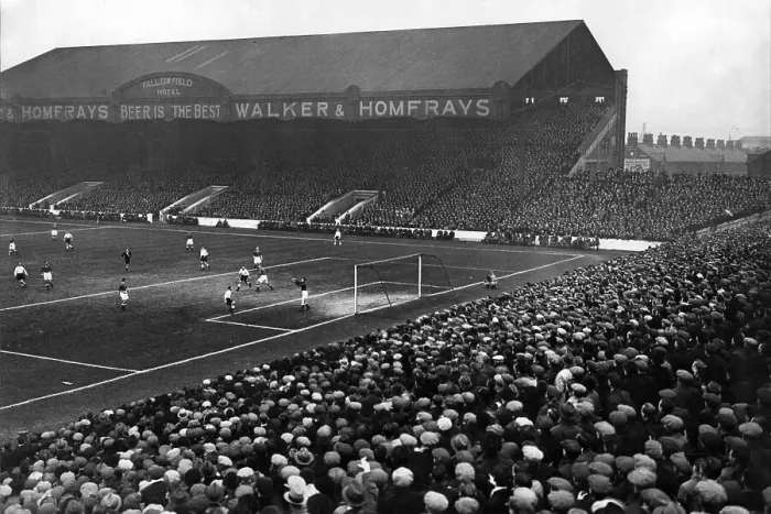 Framed Print : Manchester City v Portsmouth at Maine Road 1936 Framed Print : Manchester City v Portsmouth at Maine Road 1936