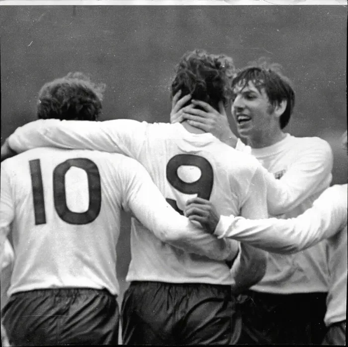 Framed Print : Martin Chivers and Martin Peters Framed Print : Martin Chivers and Martin Peters