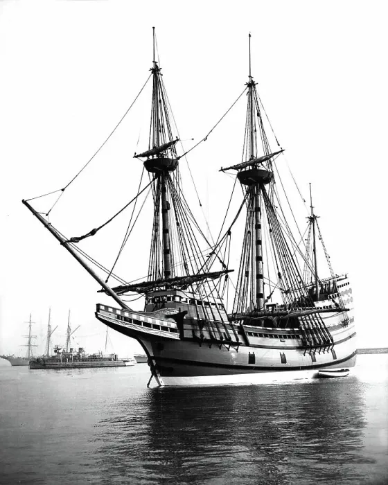 Framed Print : Mayflower II, sailing ship replica of the original Mayflower, to sail from Plymouth, Devon, to Plymouth U.S.A Framed Print : Mayflower II, sailing ship replica of the original Mayflower, to sail from Plymouth, Devon, to Plymouth U.S.A