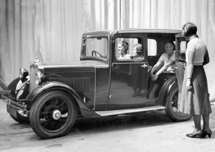 Framed Print : A Morris Eight in 1932 Framed Print : A Morris Eight in 1932