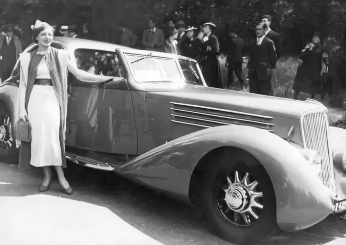Framed Print : Motoring Glamour