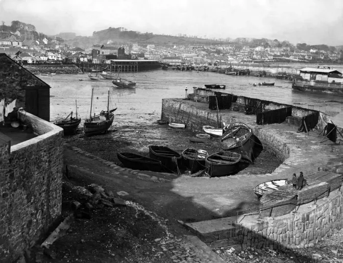 Framed Print : Newlyn Harbour, Cornwall 1934