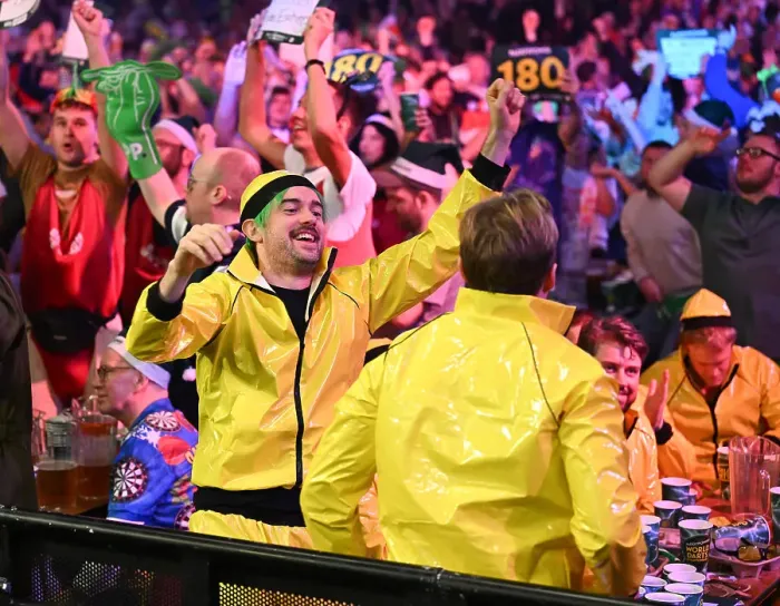 Framed Print : The Paddy Power PDC World Darts Championships 2024. Alexandra Palace