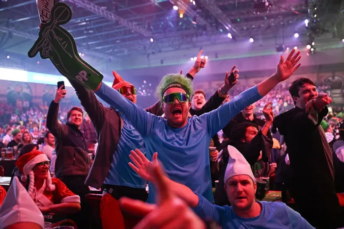 Framed Print : The Paddy Power PDC World Darts Championships 2024. Alexandra Palace