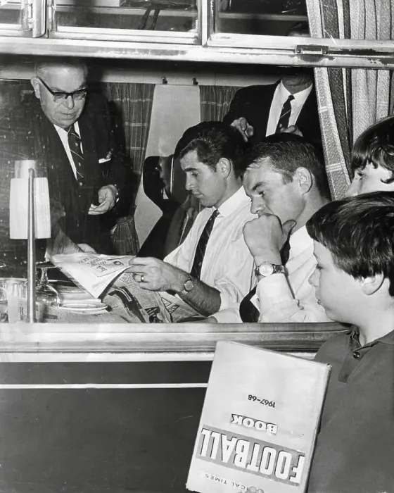 Framed Print : Peter Bonetti, Eddie McCreadie and Charles Pratt of Chelsea FC on train to Leeds as autograph hunters look on 1967 Framed Print : Peter Bonetti, Eddie McCreadie and Charles Pratt of Chelsea FC on train to Leeds as autograph hunters look on 1967