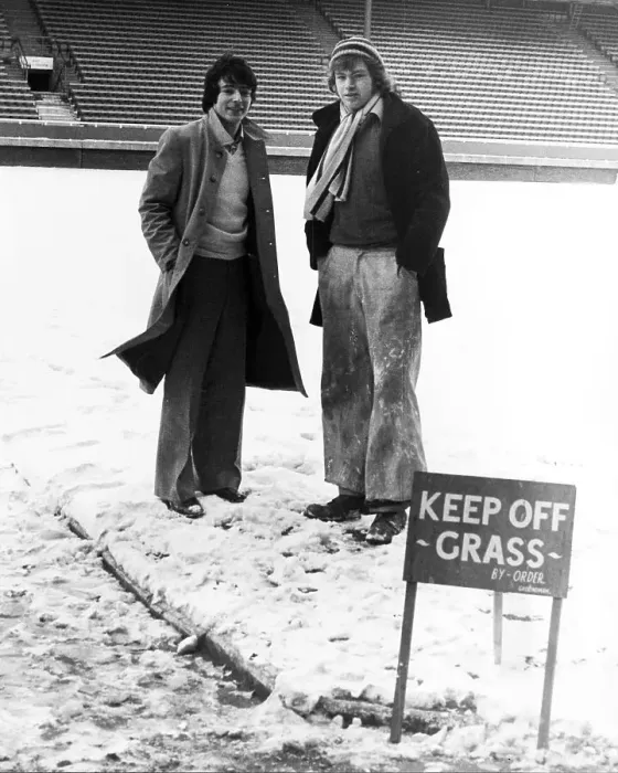 Framed Print : Peter Marinello, Arsenal footballer, with groundsman Bob Hall on pitch covered in snow, Craven Cottage, 1979 Framed Print : Peter Marinello, Arsenal footballer, with groundsman Bob Hall on pitch covered in snow, Craven Cottage, 1979