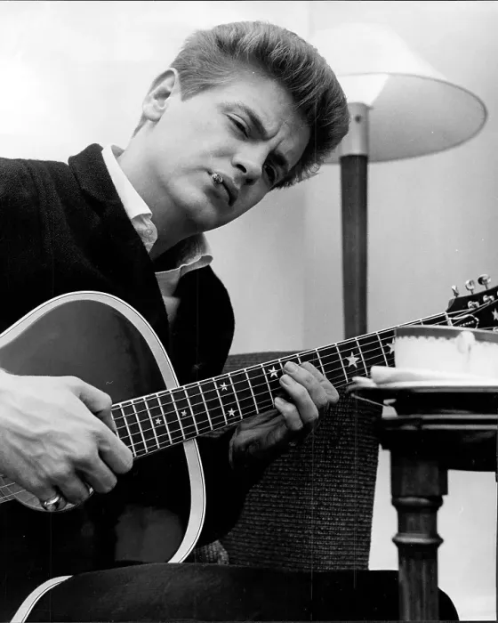 Framed Print : Phil Everly of the Everly Brothers 1962 Framed Print : Phil Everly of the Everly Brothers 1962