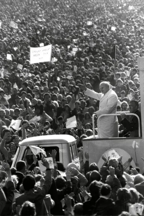 Framed Print : Pope John Paul II at Phoenix Park in Dublin during the first day of his visit to Ireland 1979 Framed Print : Pope John Paul II at Phoenix Park in Dublin during the first day of his visit to Ireland 1979