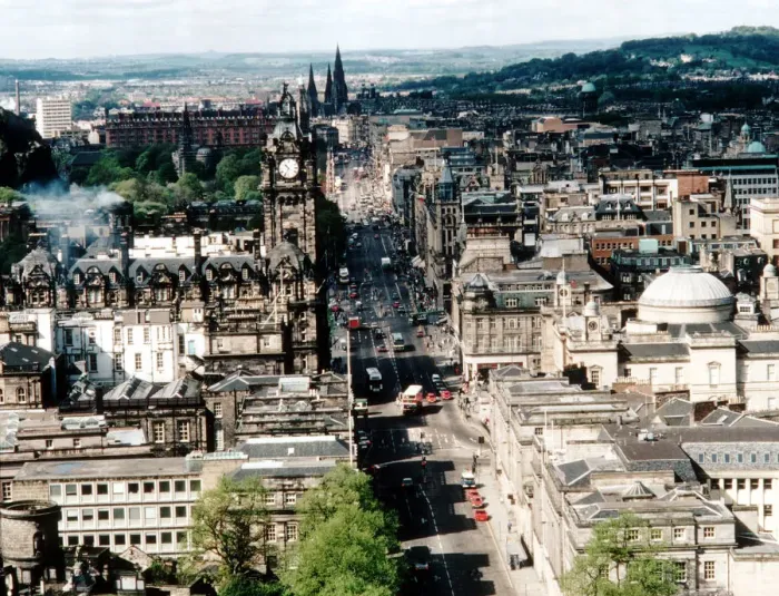 Framed Print : Princes Street Edinburgh Framed Print : Princes Street Edinburgh