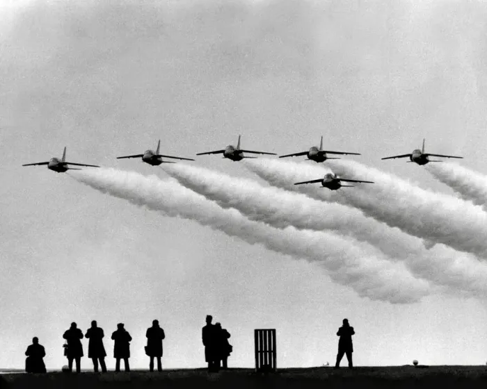 Framed Print : The Red Arrows at RAF Little Rissington Framed Print : The Red Arrows at RAF Little Rissington