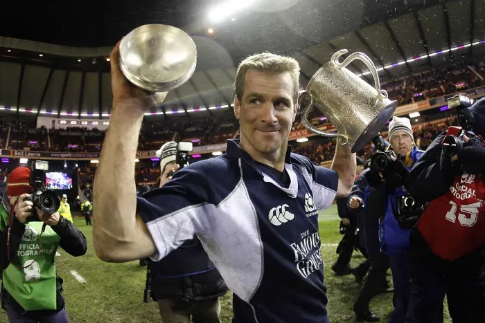 Framed Print : Scotland's Chris Paterson holds the Calcutta cup at Murrayfield Framed Print : Scotland's Chris Paterson holds the Calcutta cup at Murrayfield